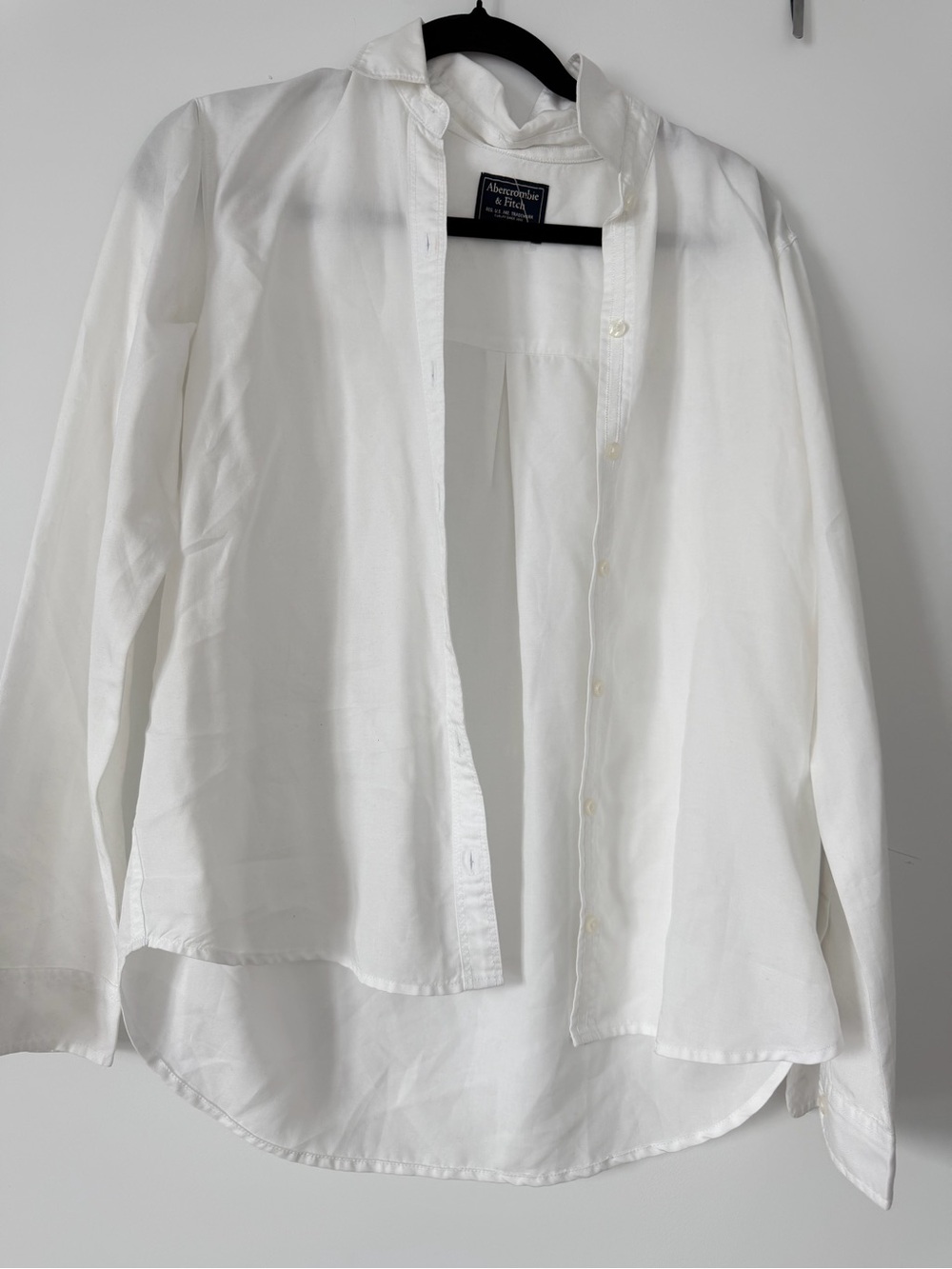 Abercrombie & Fitch White Button-Front Shirt with Navy Label